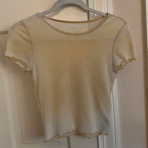 American Eagle yellow fitted tshirt